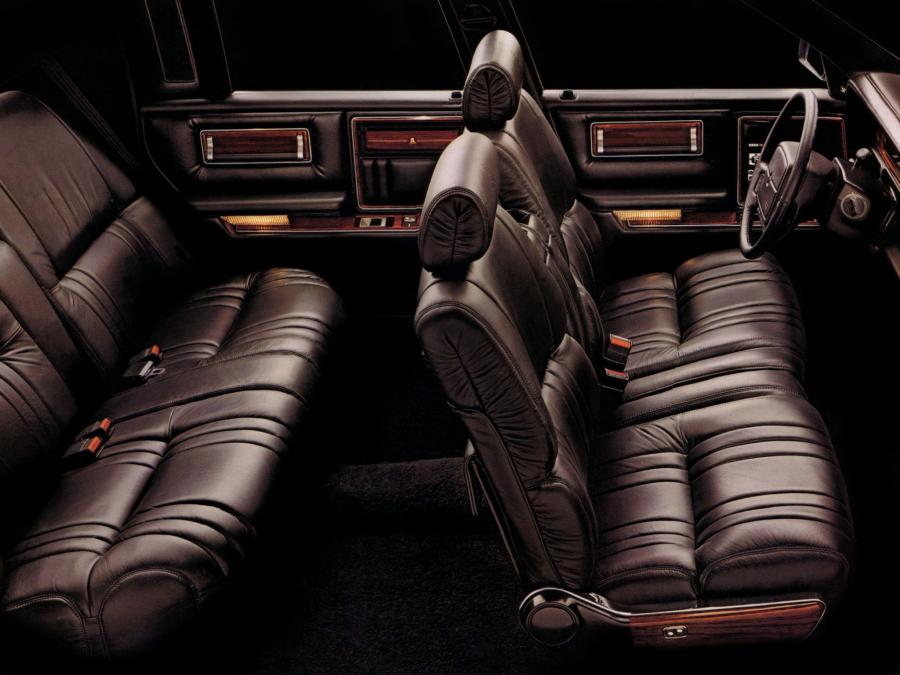  Chrysler Imperial 1990 года  (фото 11 из 11)